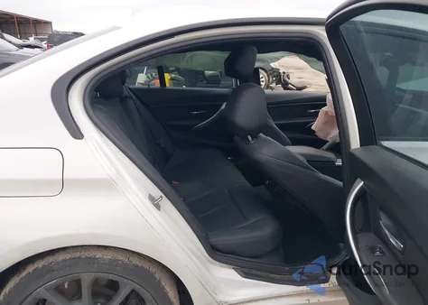 2016 BMW 320I z USA, uszkodzony, nr VIN WBA8E1G52GNT34570